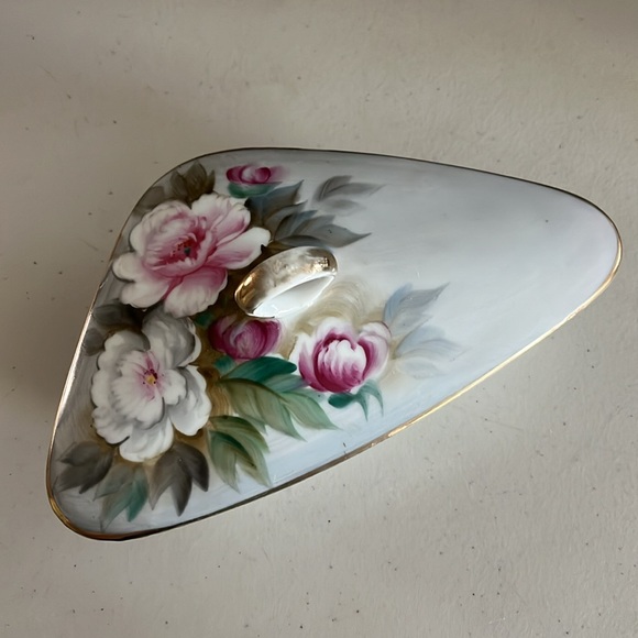 Hand painted vintage trinket box. Or candy holder. Mcm ucogco lidded candy dish - Picture 2 of 7